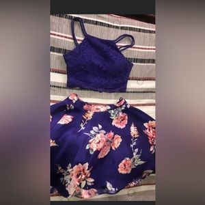 flowery, purple/ white/ etc, medium, straps adjustable